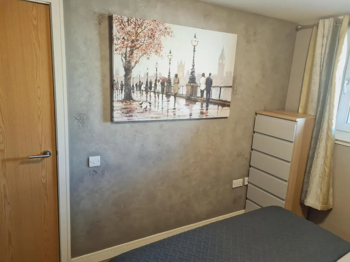 Lovely 1 Bedroom Apartment Near The City Center Edinburgh