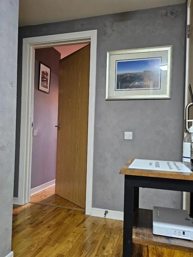 Lovely 1 Bedroom Apartment Near The City Center Edinburgh